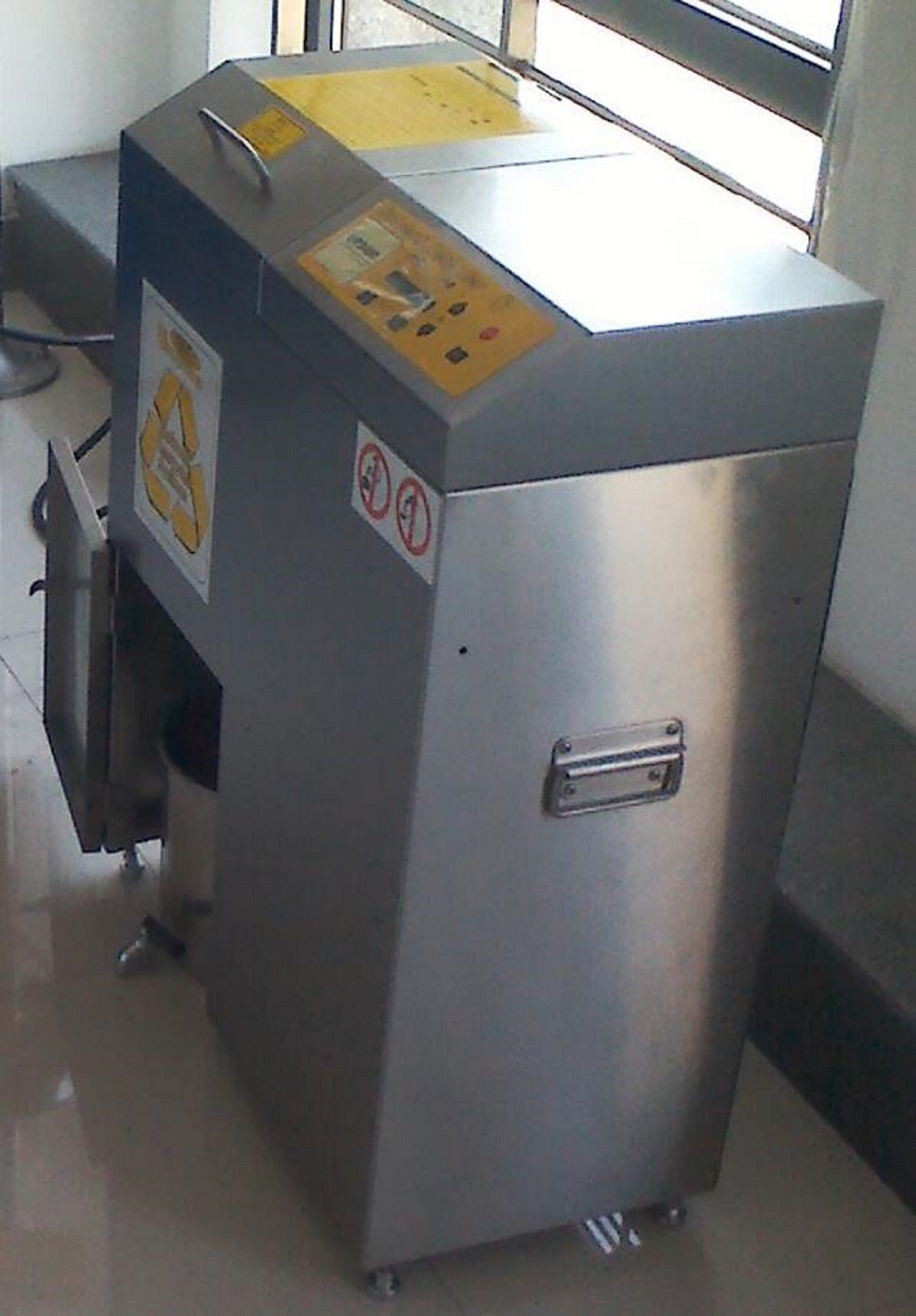 URS400(蒸餾罐10升)